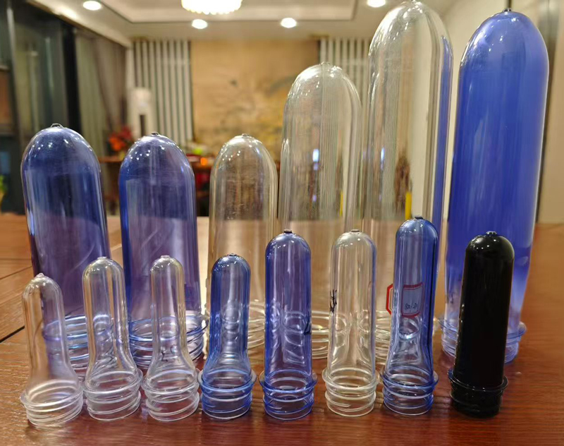 小瓶胚從11.9克到28克，大瓶胚從100克到350克，產(chǎn)品更加豐富